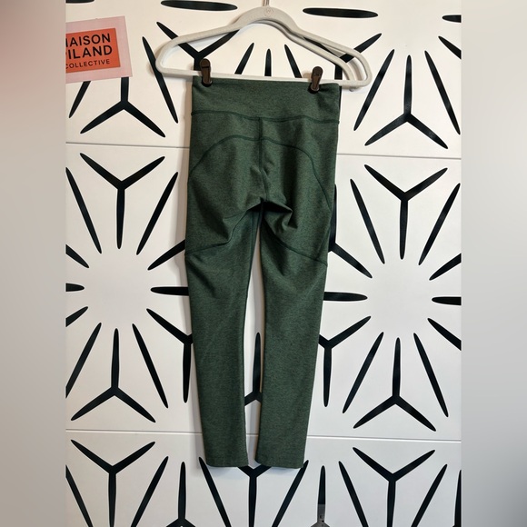 Outdoor Voices Green Leggings XS High Rise Leggings w/ Back Pocket - Picture 5 of 7